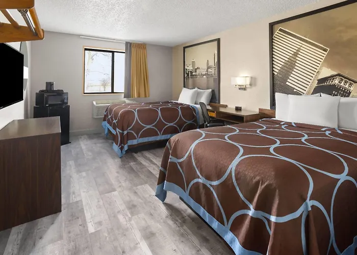 Super 8 By Wyndham Mentor/Cleveland Area